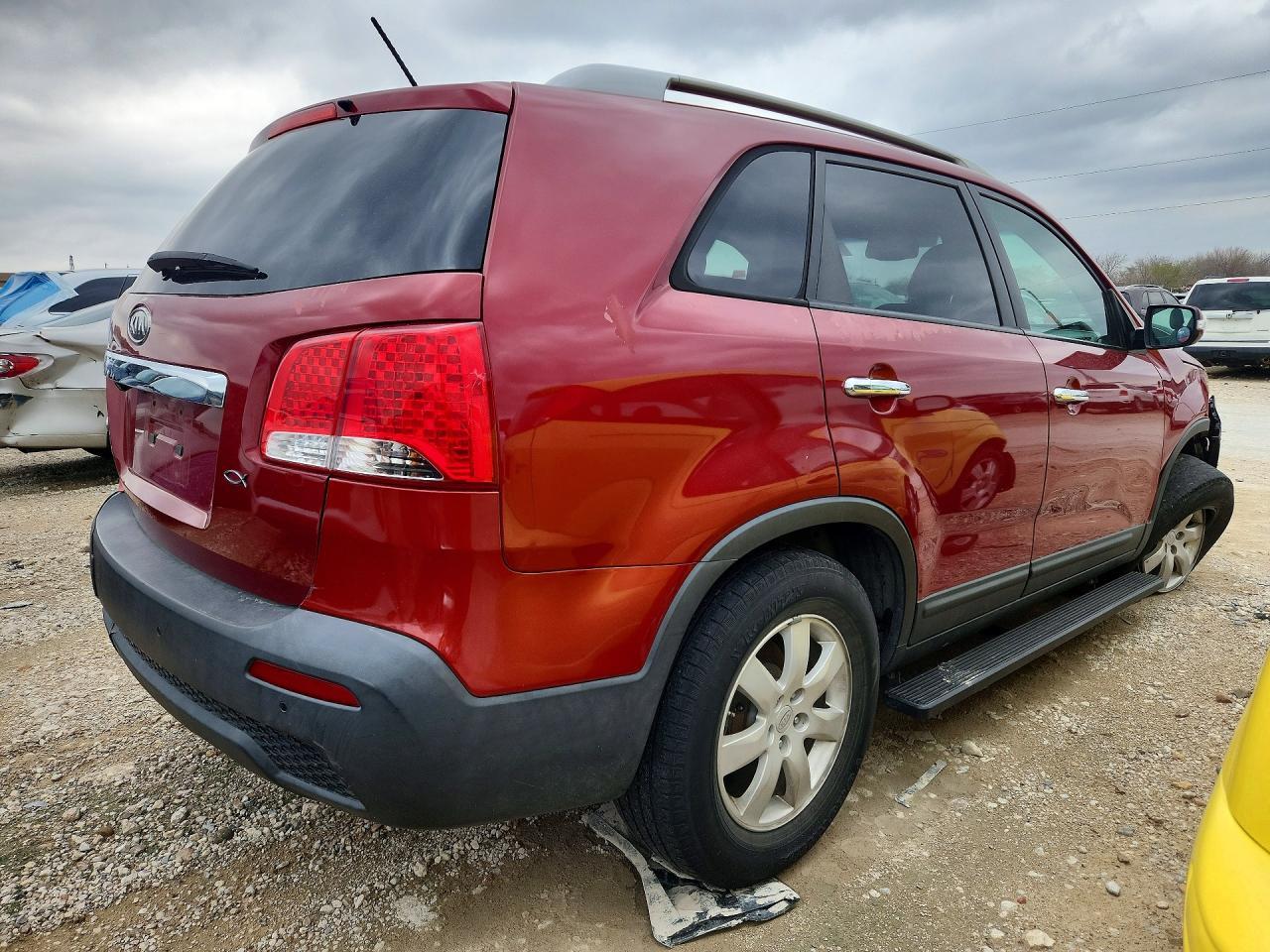 2011 Kia Sorento - Image 3