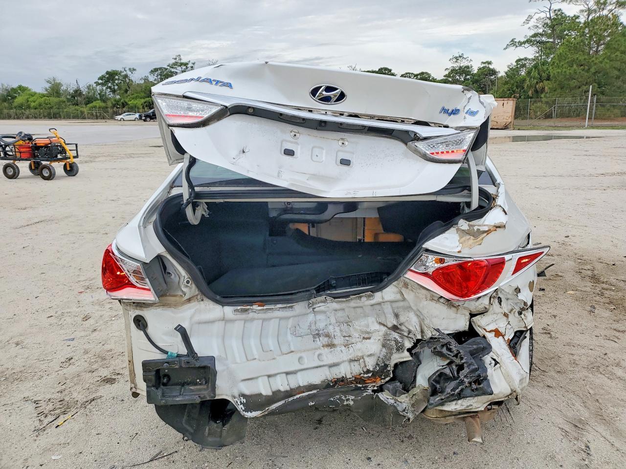 2015 Hyundai Sonata Hybrid Base - Фото 6