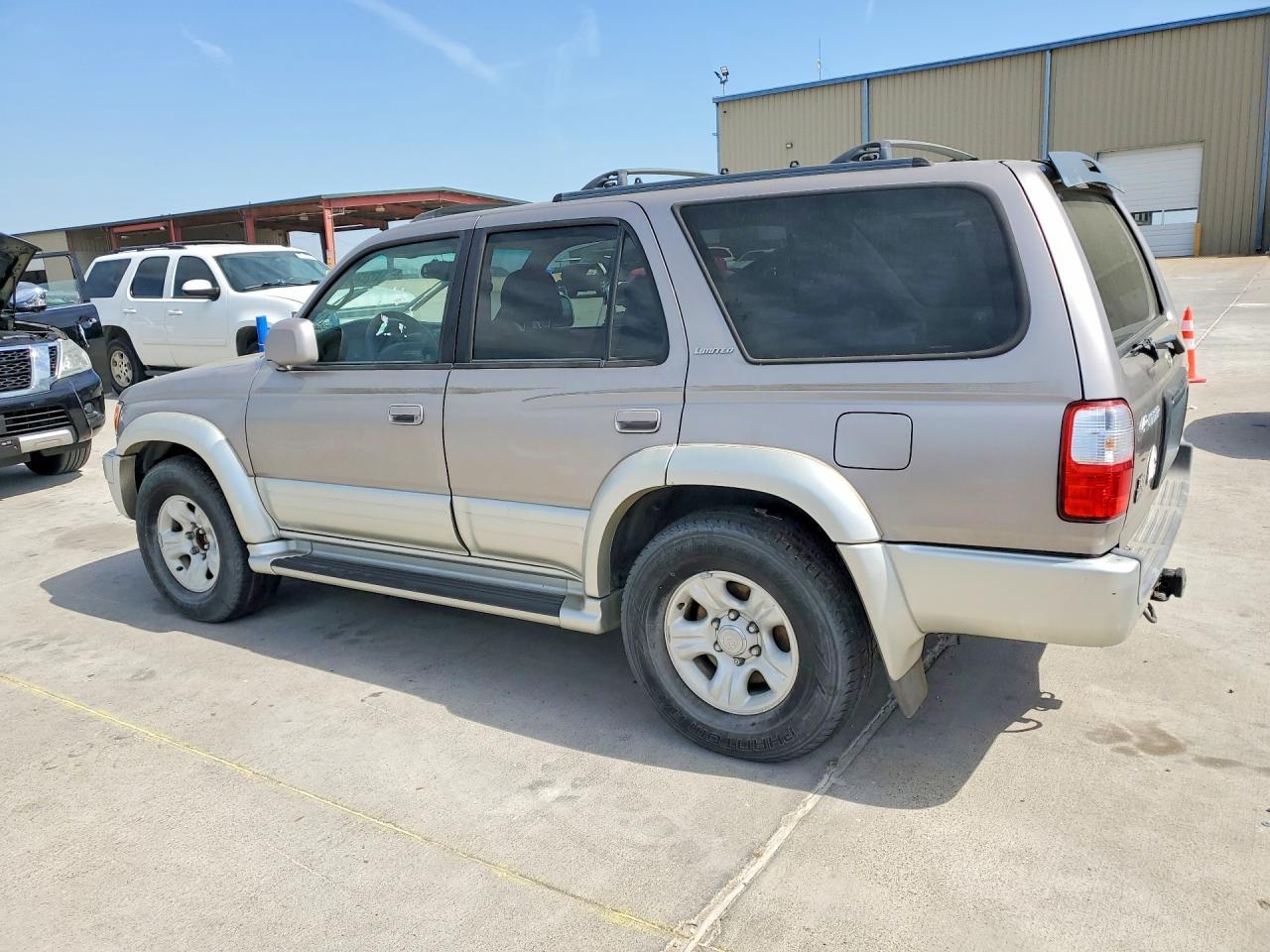 2001 Toyota 4Runner Limited - Image 2