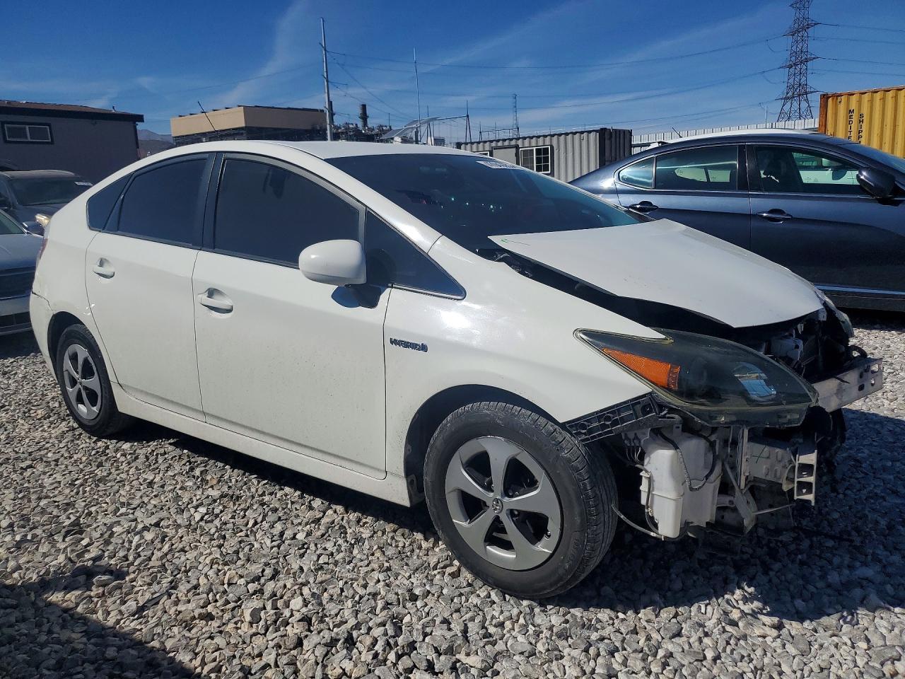 2014 Toyota Prius Three - Фото 4