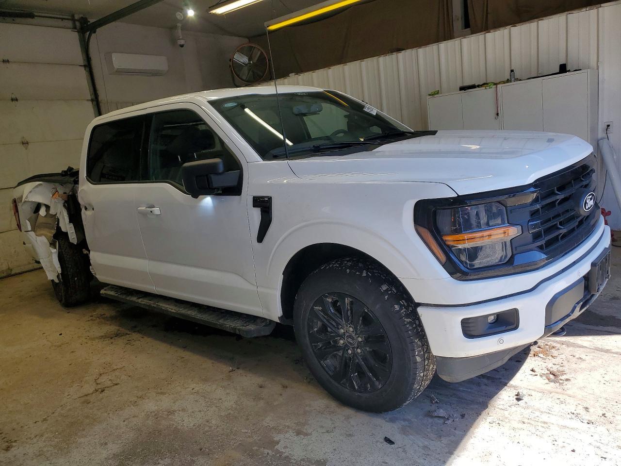 2025 Ford F150 - Image 4