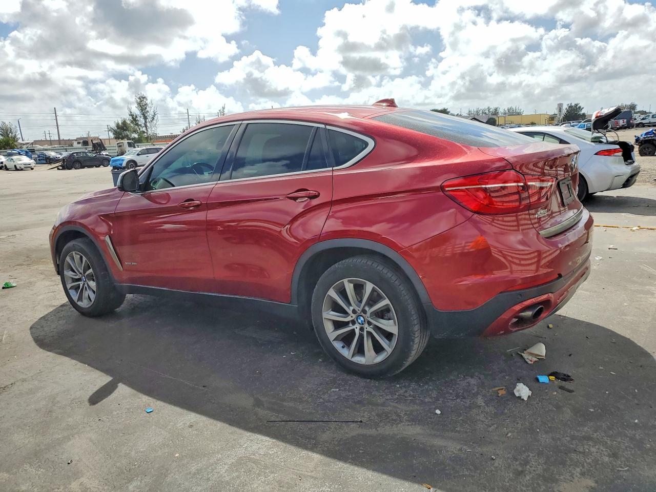 2017 BMW X6 xDrive35I - Фото 2