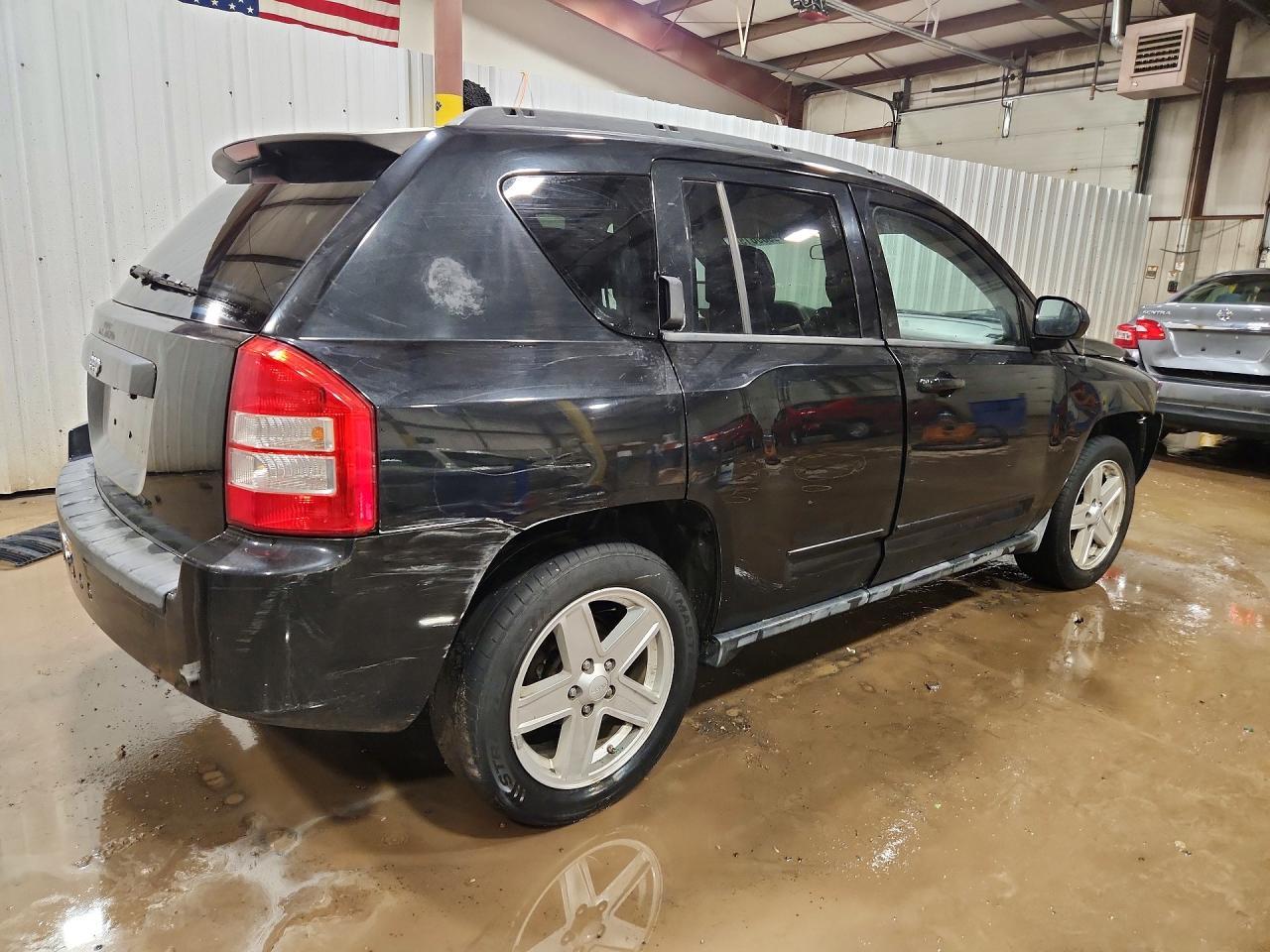 2010 Jeep Compass Sport - Фото 3