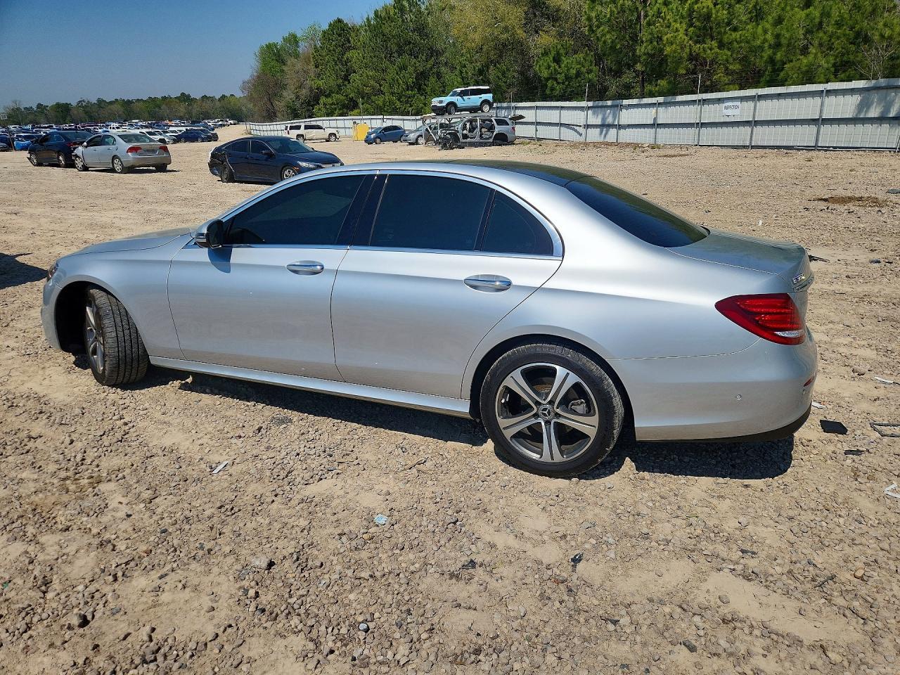 2020 Mercedes-Benz E 350 4Matic - Фото 2