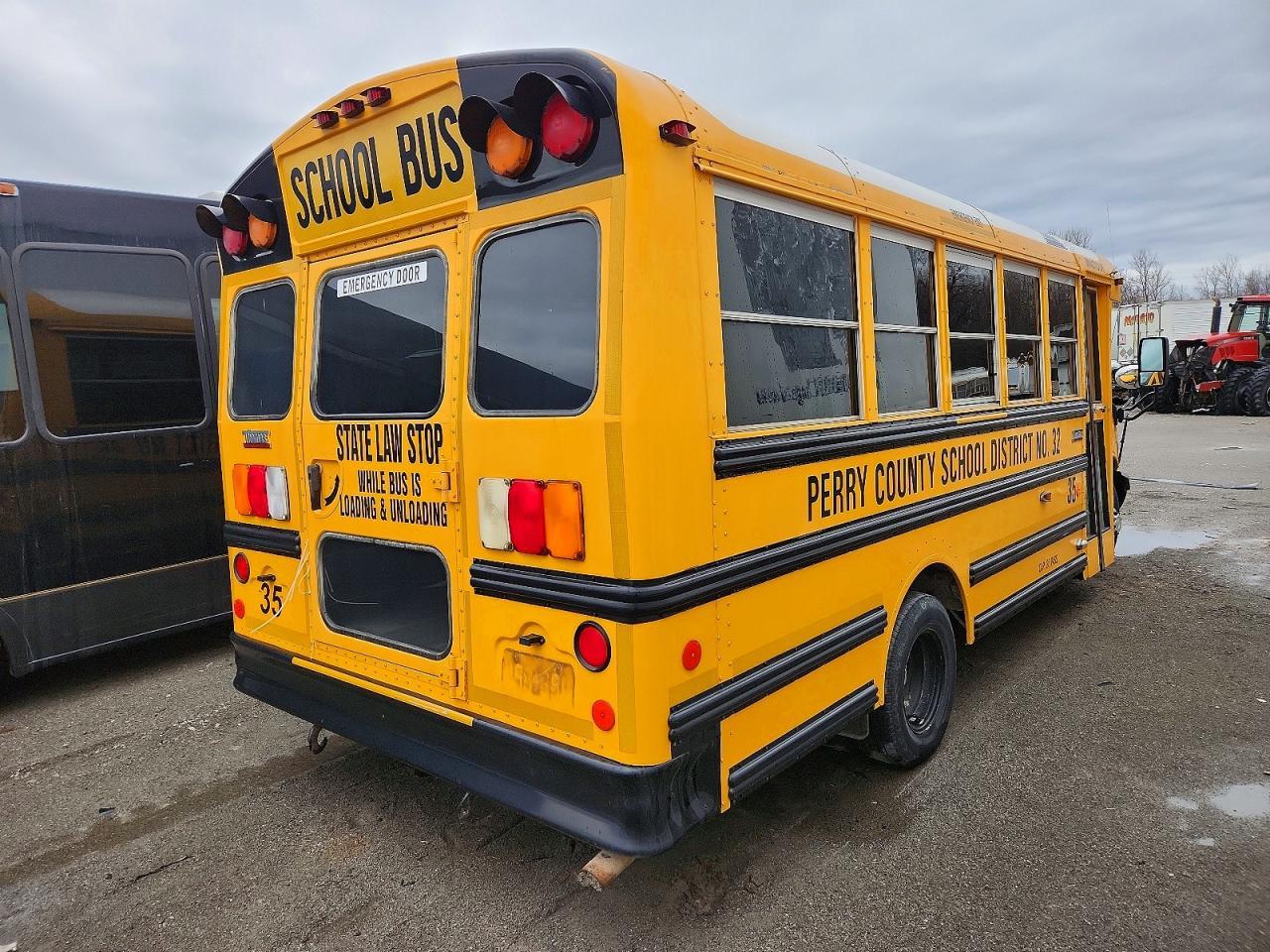 2014 Chevrolet Express G4 - Shuttle Bus - Image 4