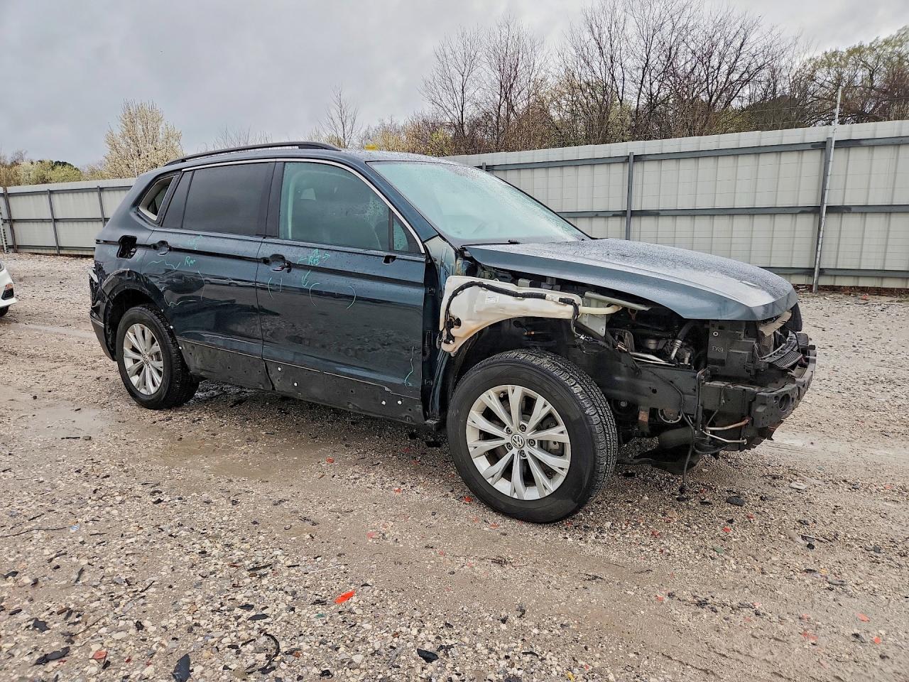 2018 Volkswagen Tiguan Se - Фото 4