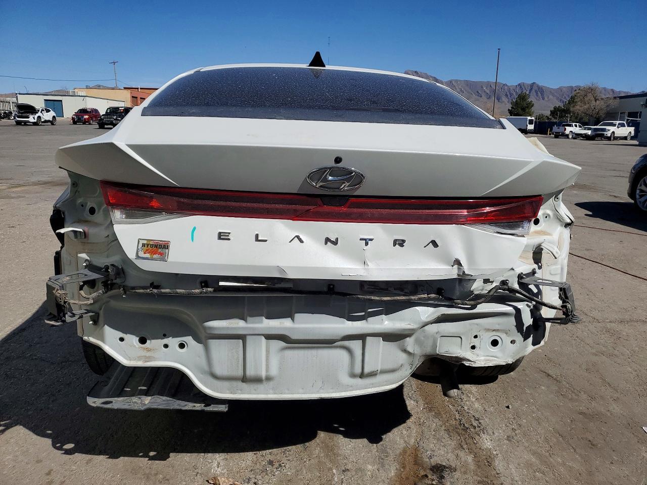2023 Hyundai Elantra Sel - Image 6
