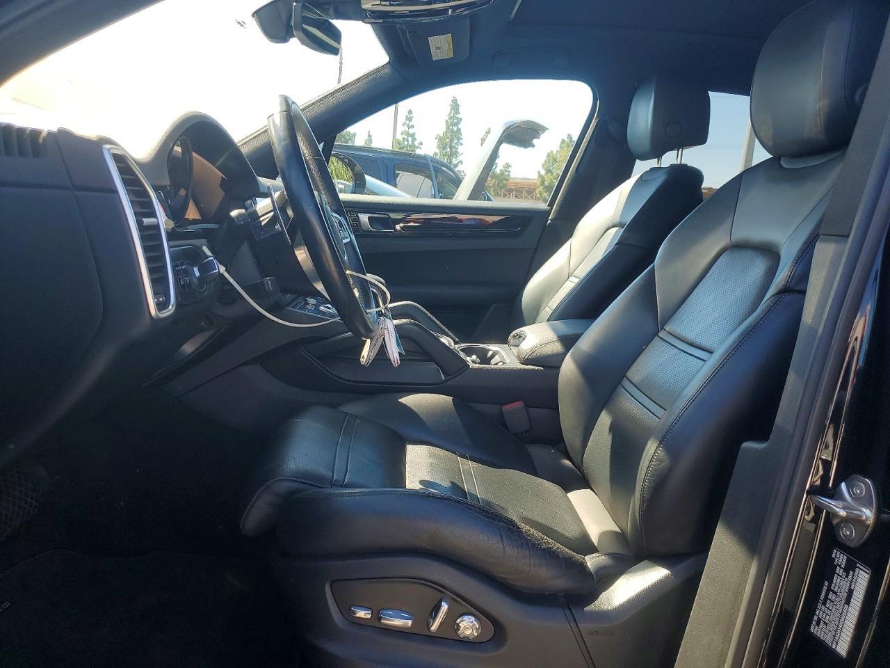 2019 Porsche Cayenne - Image 7