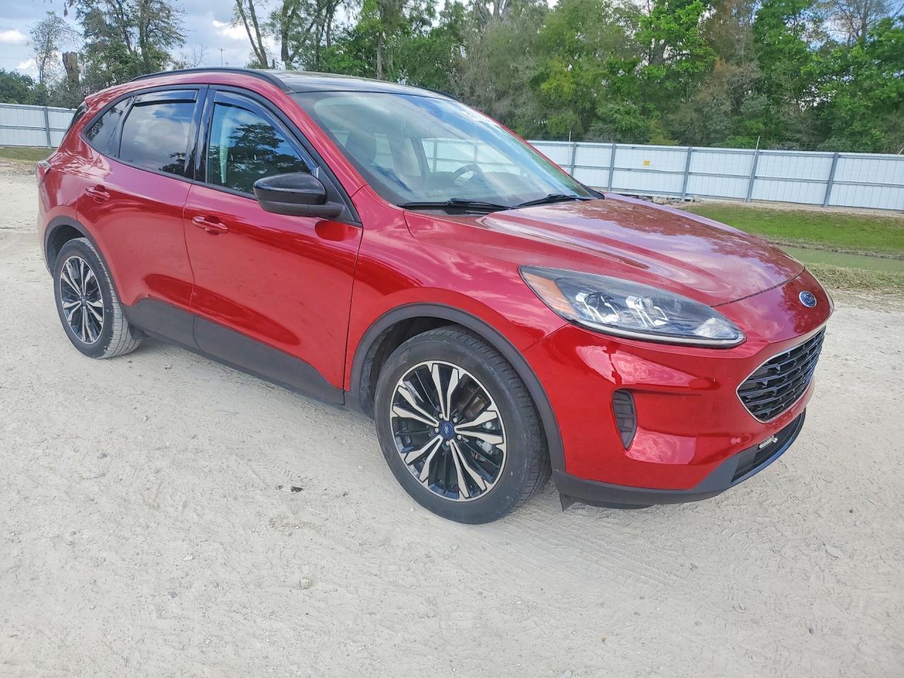 2021 Ford Escape Se - Фото 4