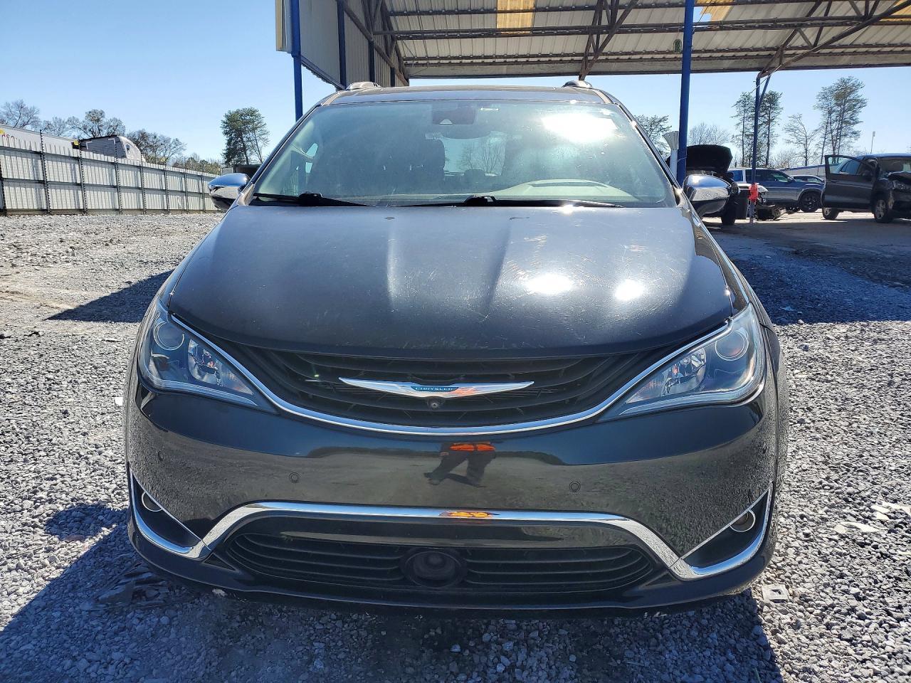 2019 Chrysler Pacifica Hybrid Limited - Image 5