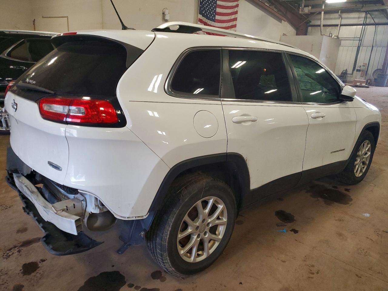 2018 Jeep Cherokee Latitude - Image 3