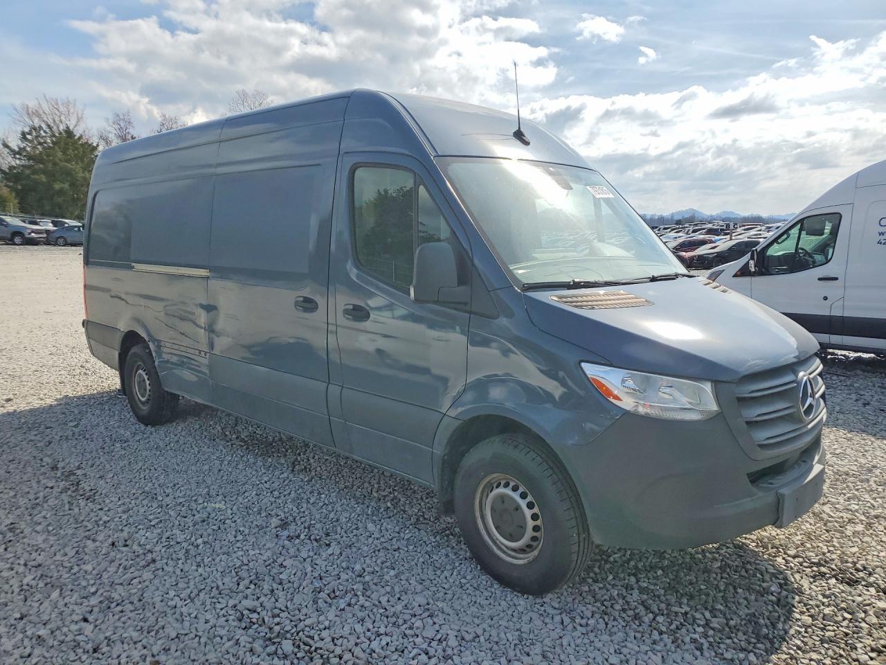 2019 Mercedes Benz Sprinter 2500/3500 Delivery Van - Фото 4