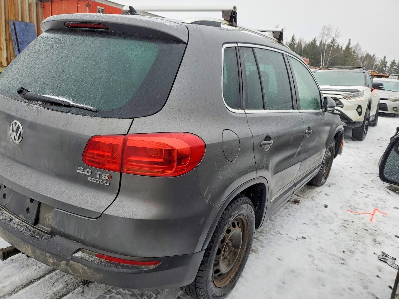 2015 Volkswagen Tiguan S - Image 3