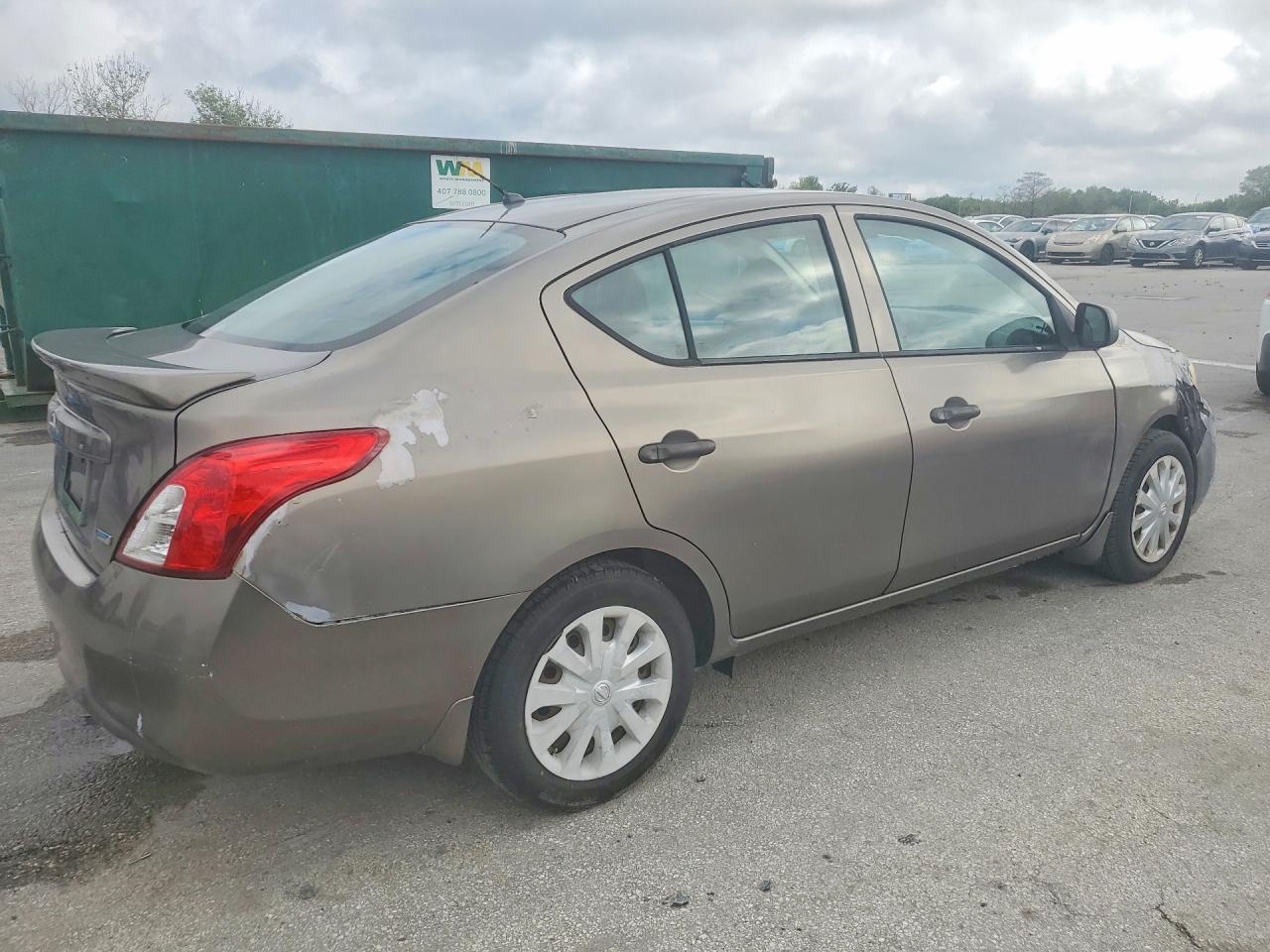 2014 Nissan Versa 1.6 S Plus - Фото 3