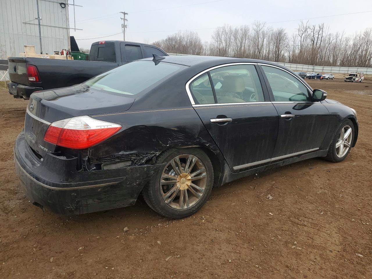 2011 Hyundai Genesis 4.6L V8 - Фото 3