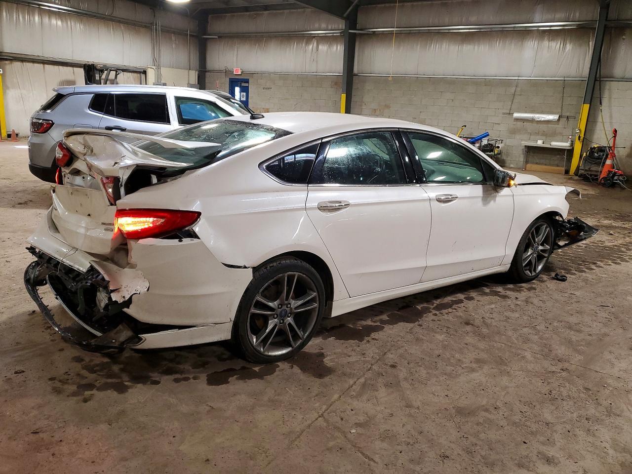 2014 Ford Fusion Titanium - Фото 3