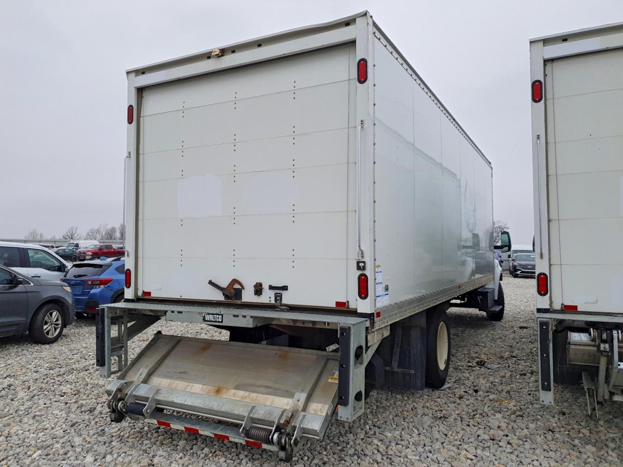 2023 Ford F650 Super Duty Box Truck - Фото 3