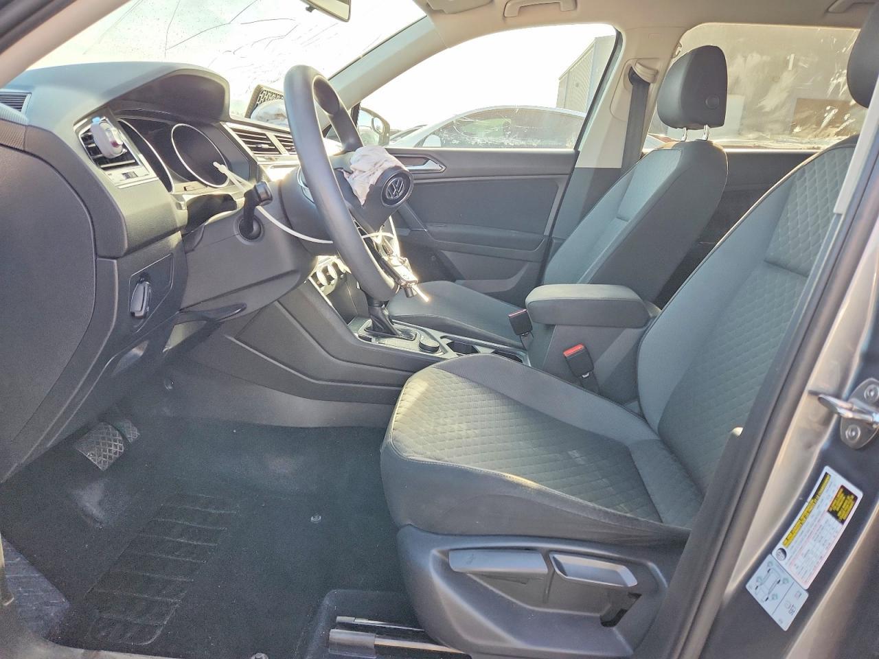 2018 Volkswagen Tiguan S - Фото 7