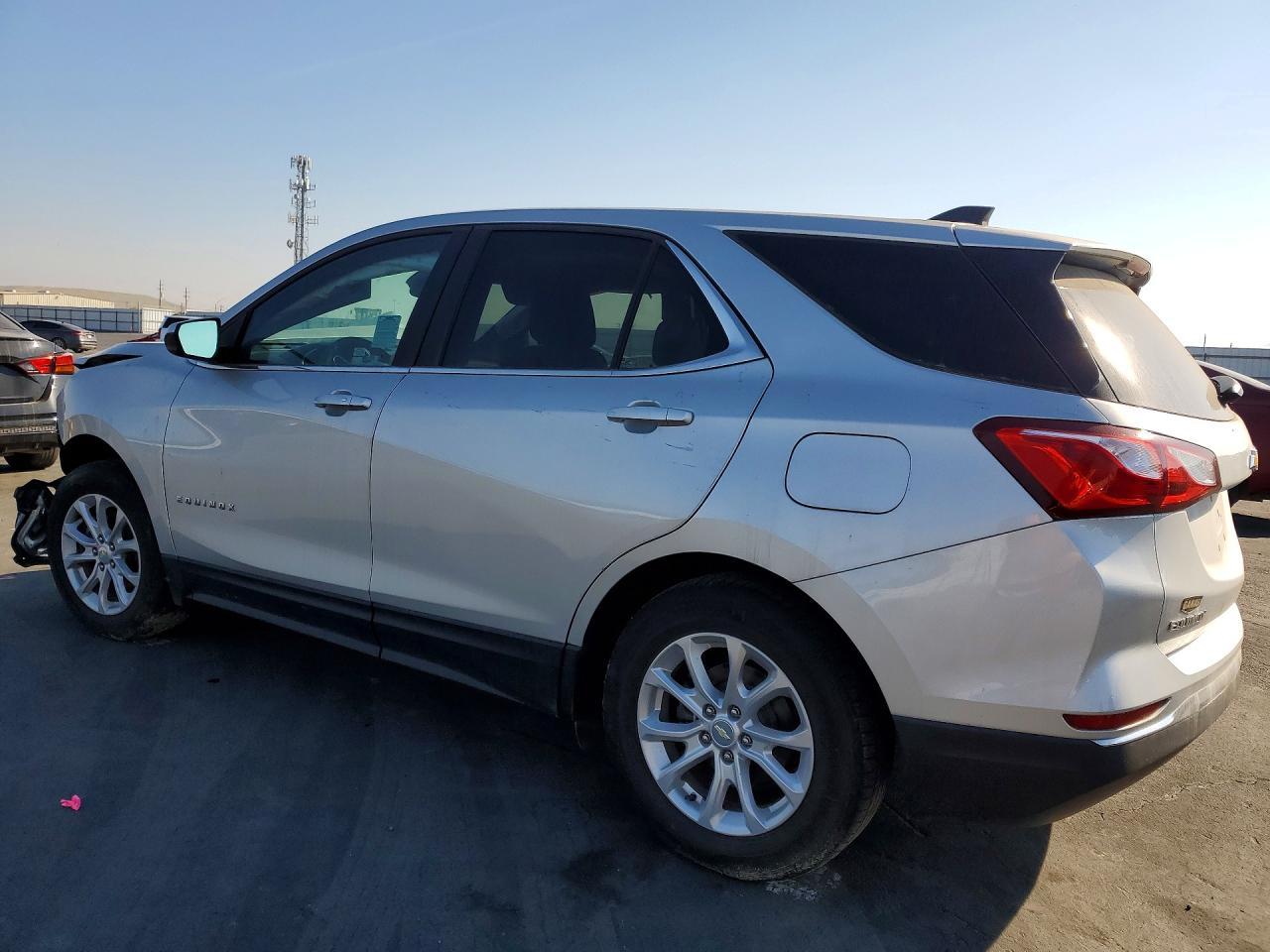 2021 Chevrolet Equinox Lt - Фото 2