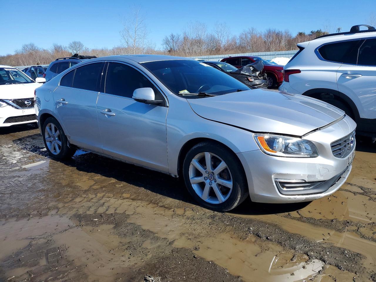 2016 Volvo S60 Premier - Image 4