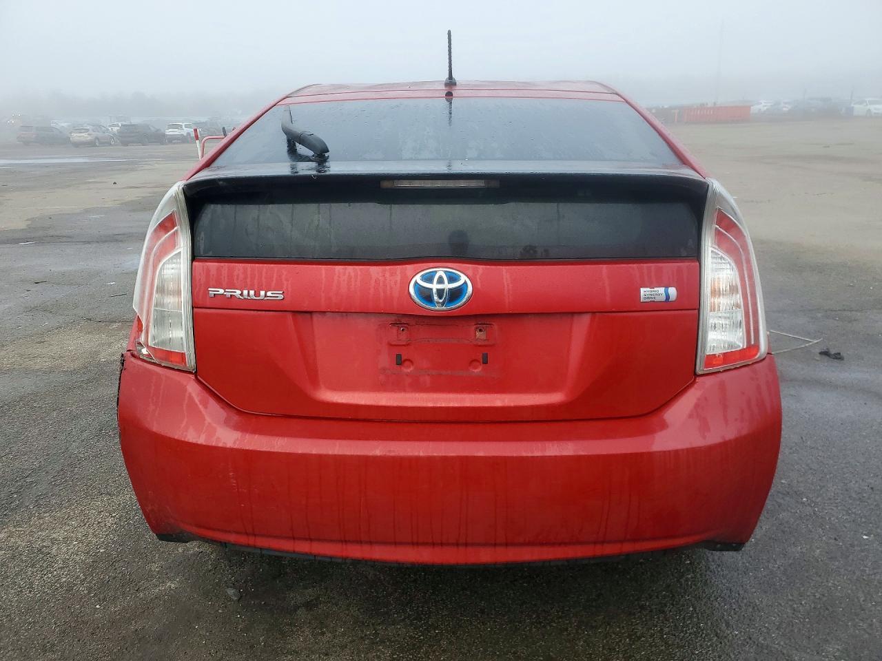 2014 Toyota Prius Two - Фото 6