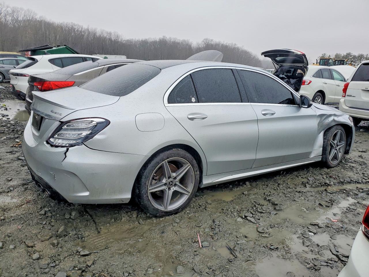 2018 Mercedes-Benz C 300 4Matic - Image 3