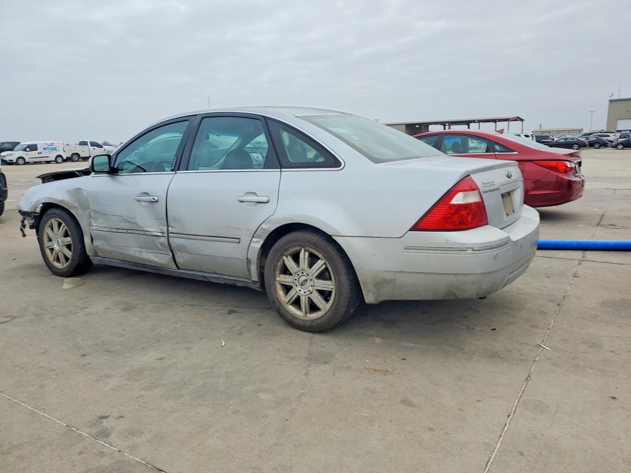 2005 Ford Five Hundred Limited - Фото 2