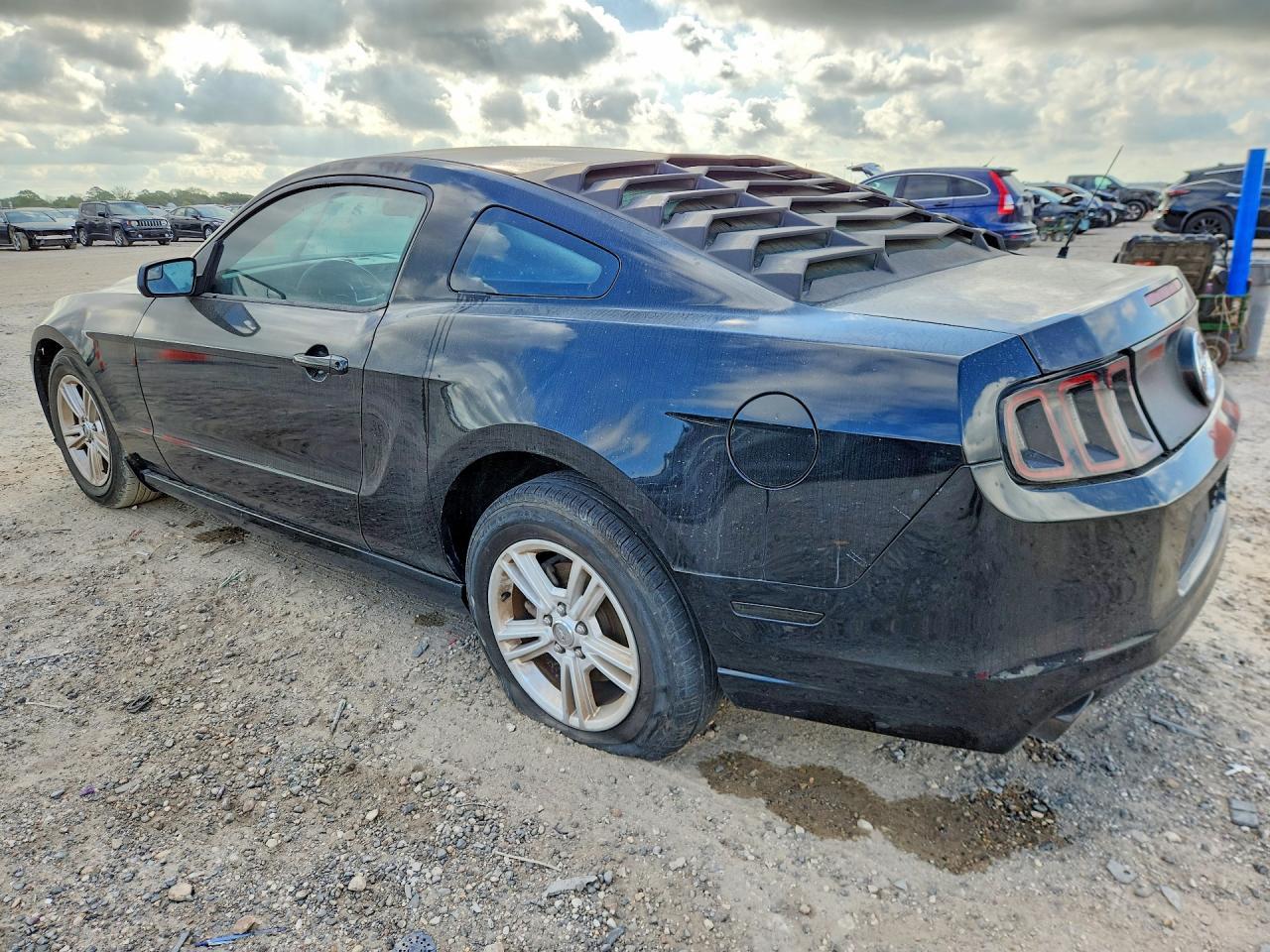 2013 Ford Mustang - Image 2