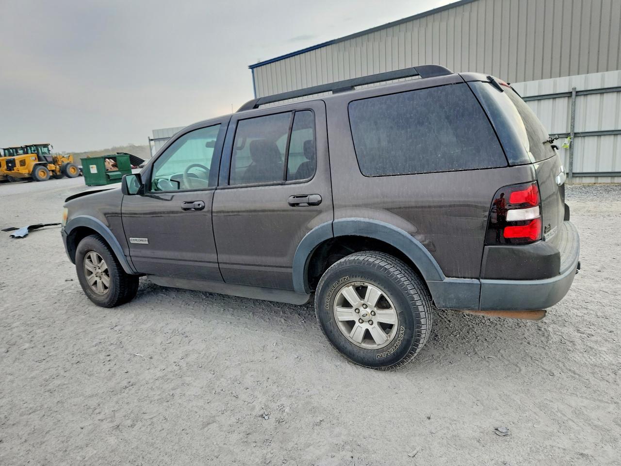 2007 Ford Explorer Xlt - Фото 2