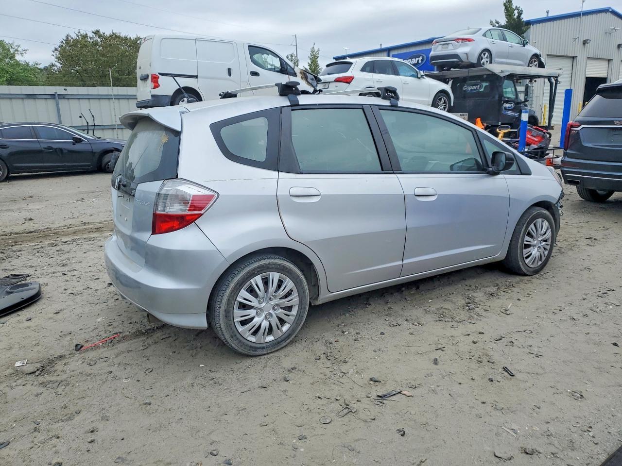 2011 Honda Fit - Фото 3