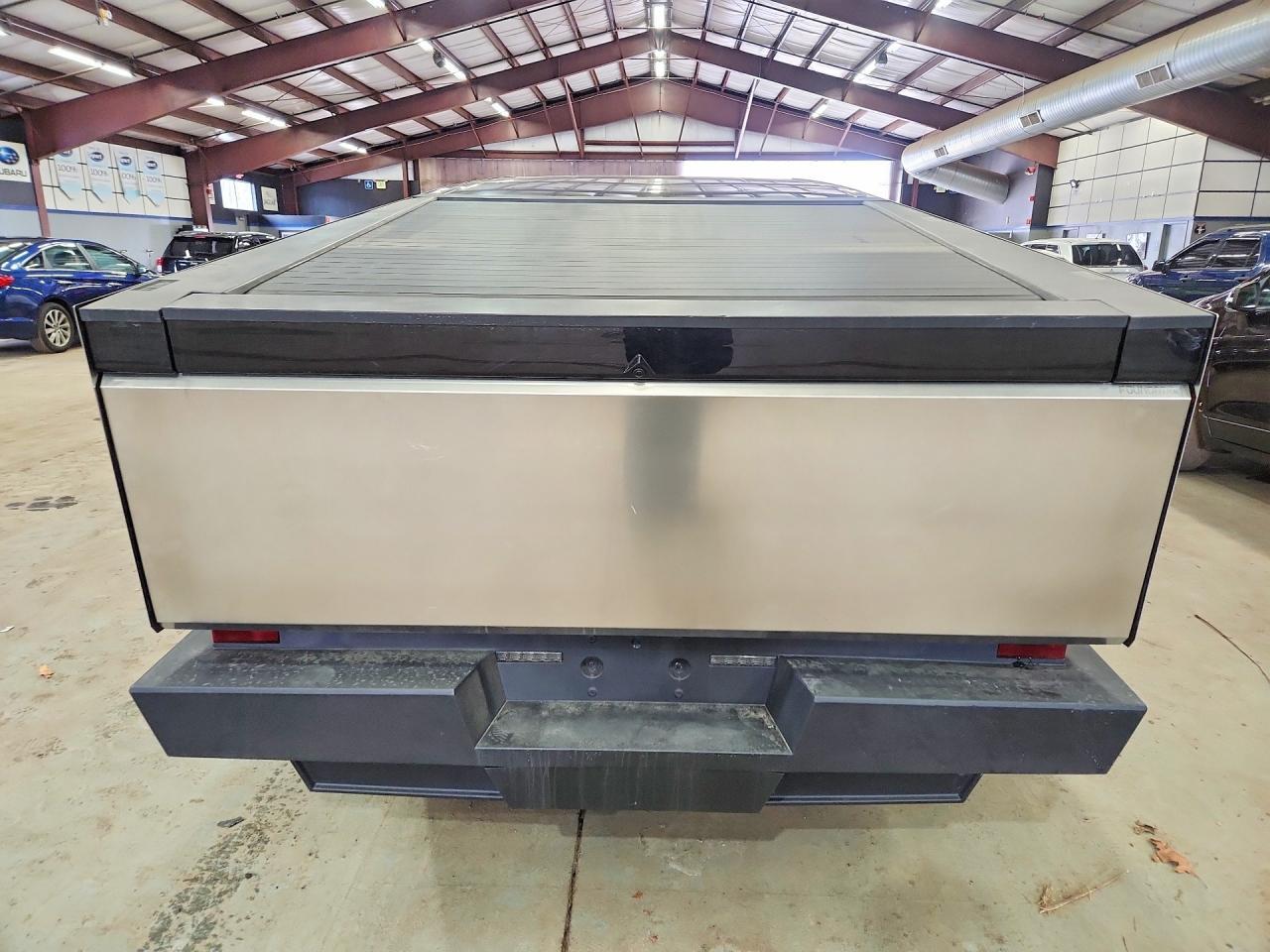 2024 Tesla Cybertruck - Фото 6