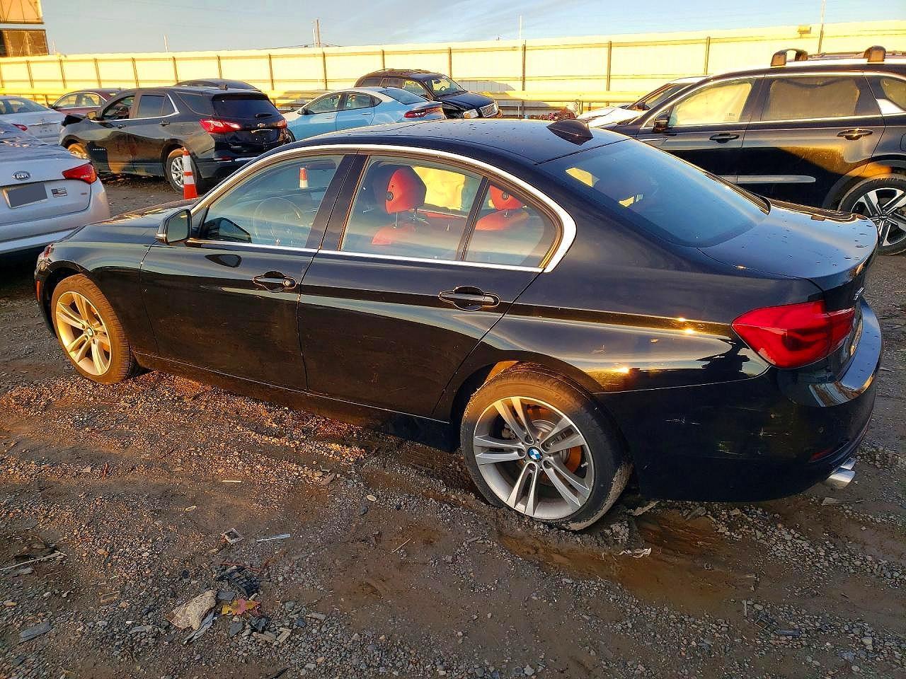2017 BMW 330 Xi - Фото 2