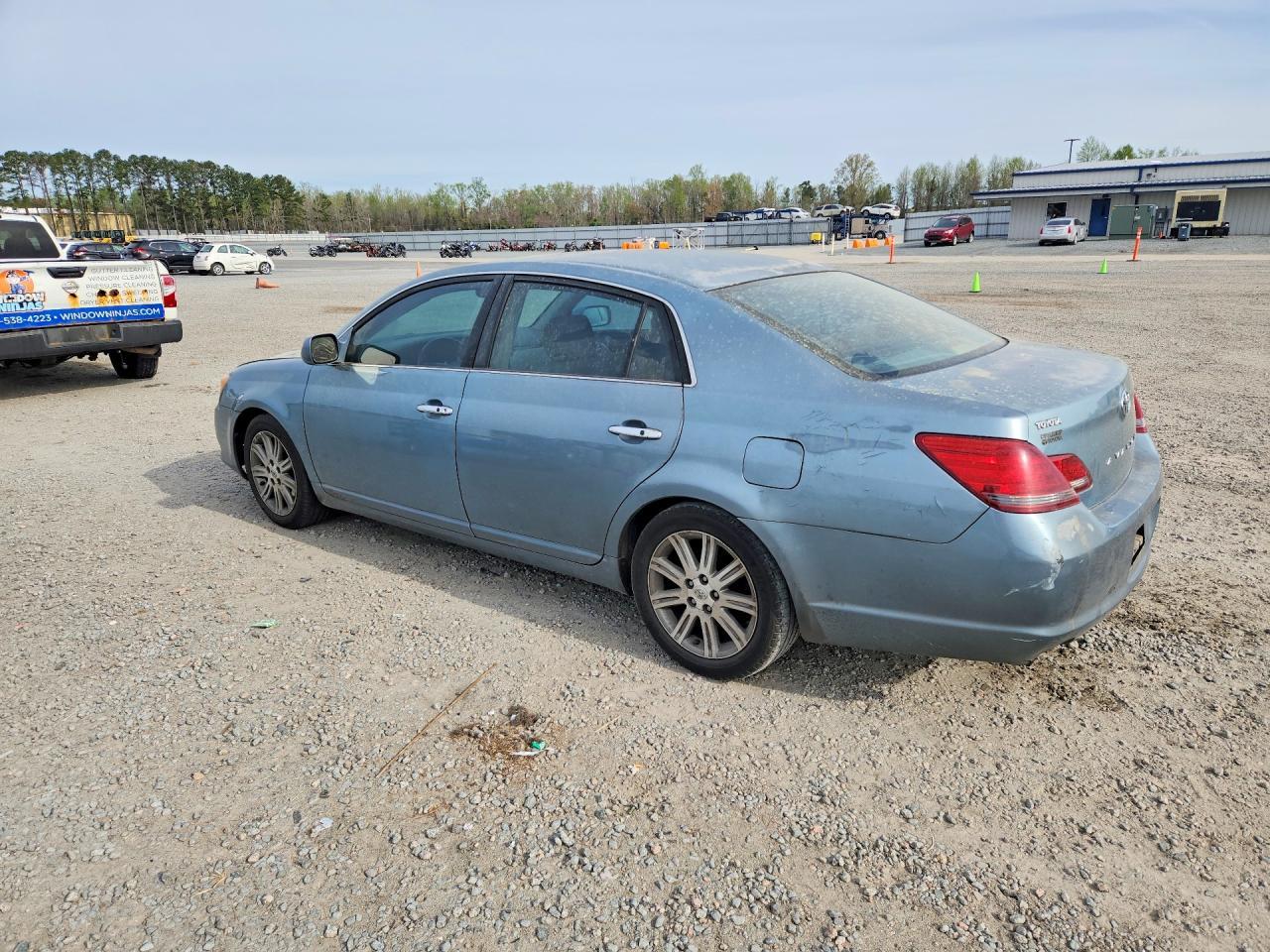 2008 Toyota Avalon Limited - Фото 2