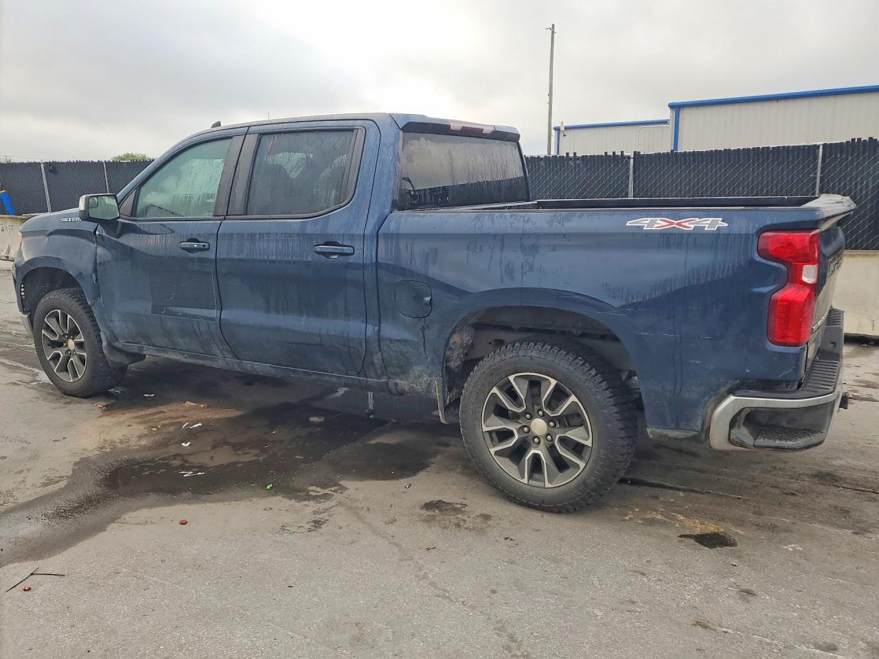 2022 Chevrolet Silverado K1500 Lt-L - Image 2