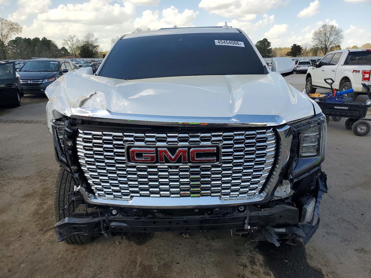 2021 GMC Yukon Slt - Фото 5