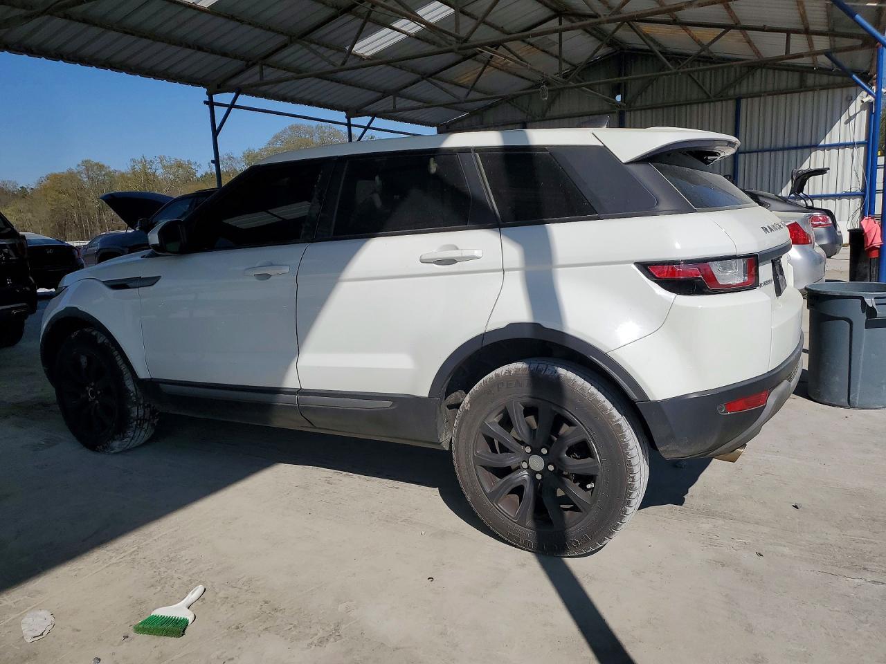 2017 Land Rover Range Rover Evoque Se - Фото 2