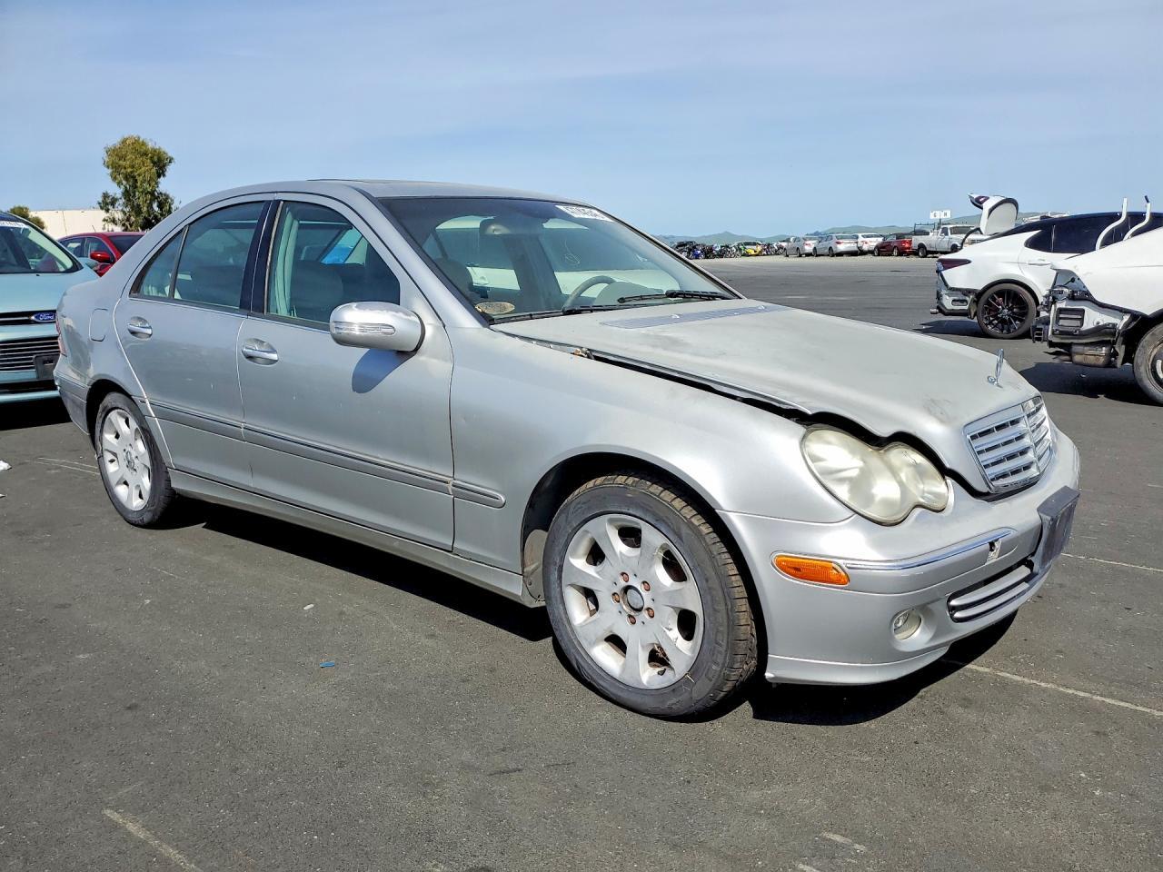 2005 Mercedes-Benz C 240 - Фото 4