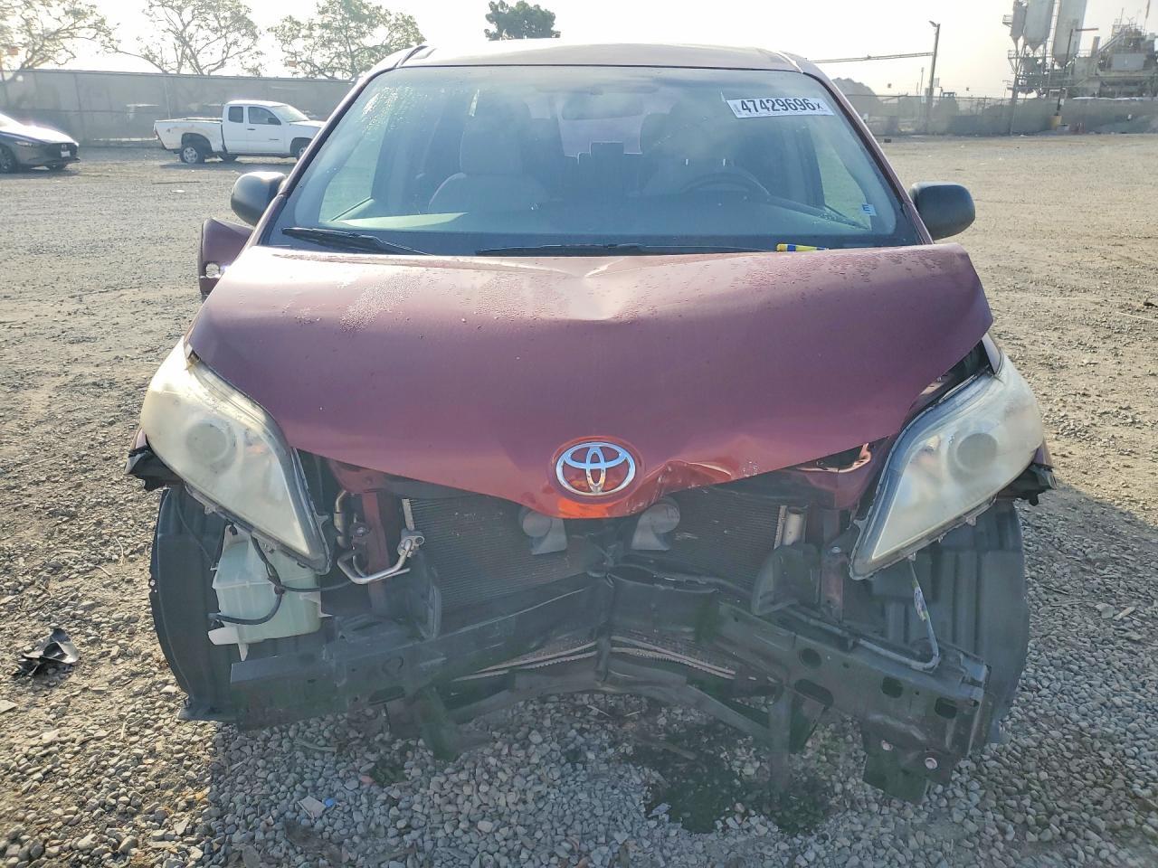 2017 Toyota Sienna L 7-Passenger - Фото 5