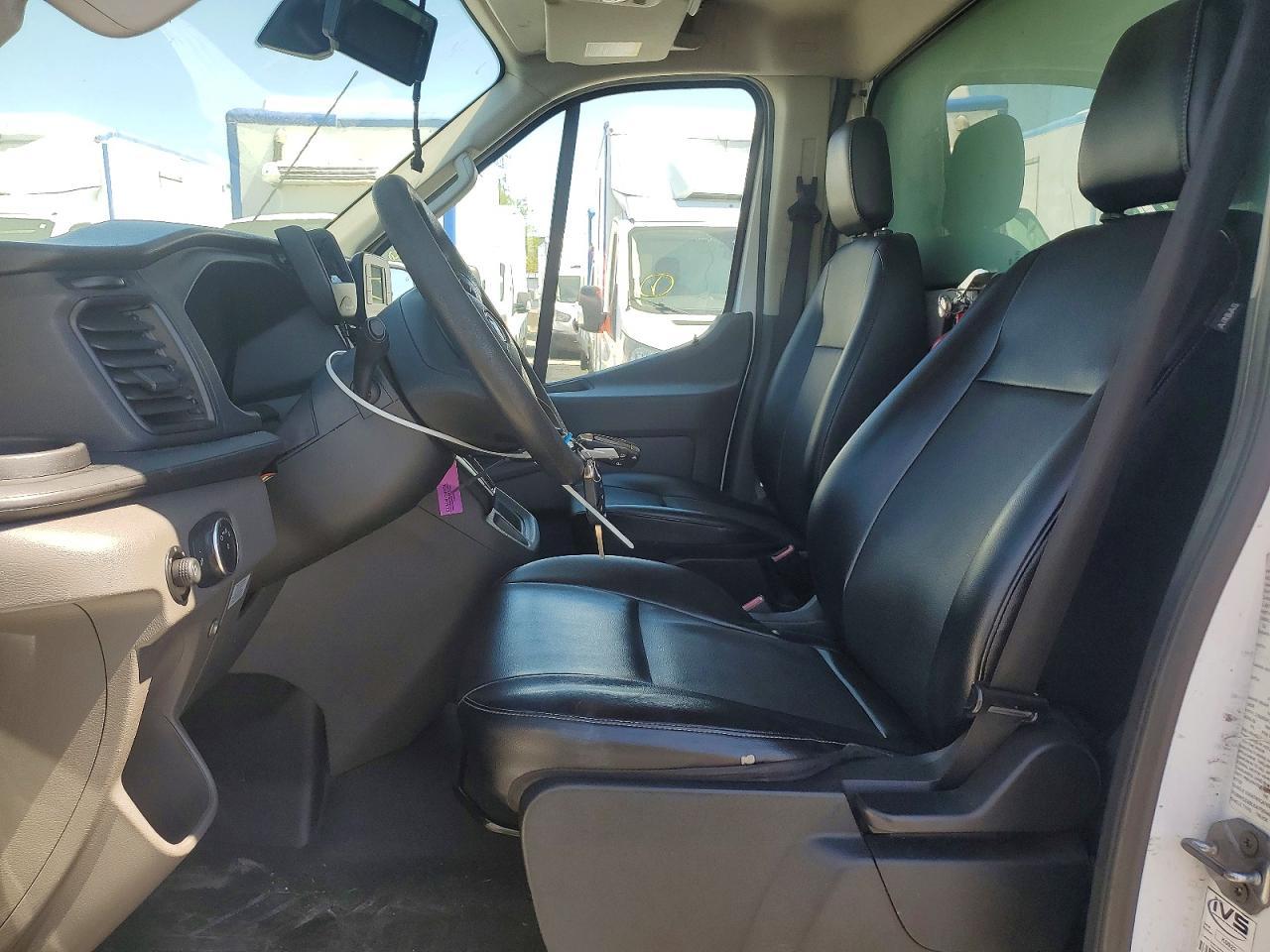 2020 Ford Transit Delivery Truck - Image 7