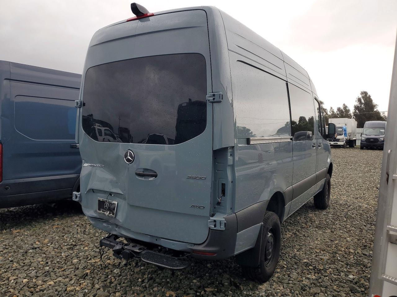 2025 Mercedes-Benz Sprinter 2500 - Фото 3