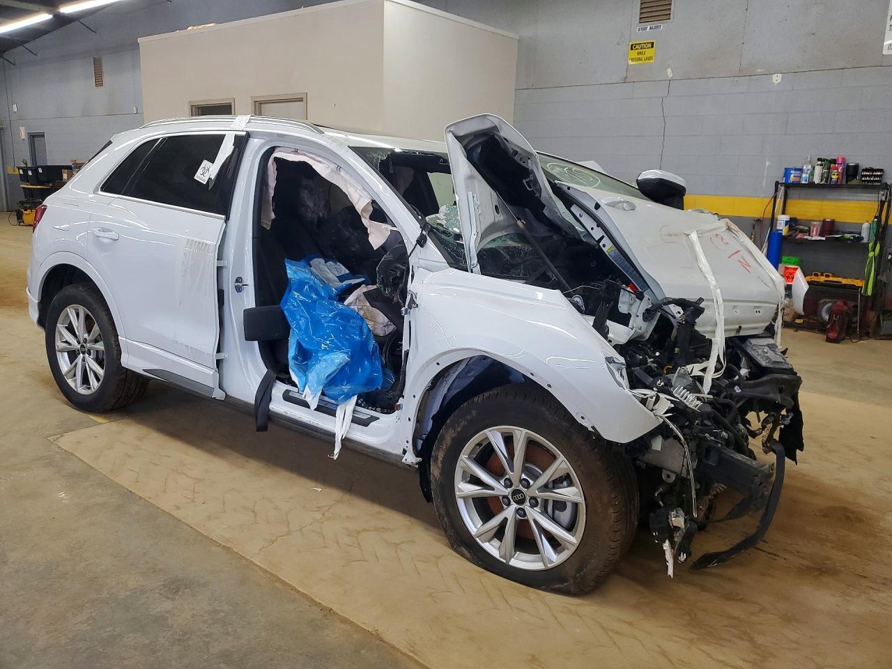 2025 Audi Q3 Premium S Line 45 - Фото 4