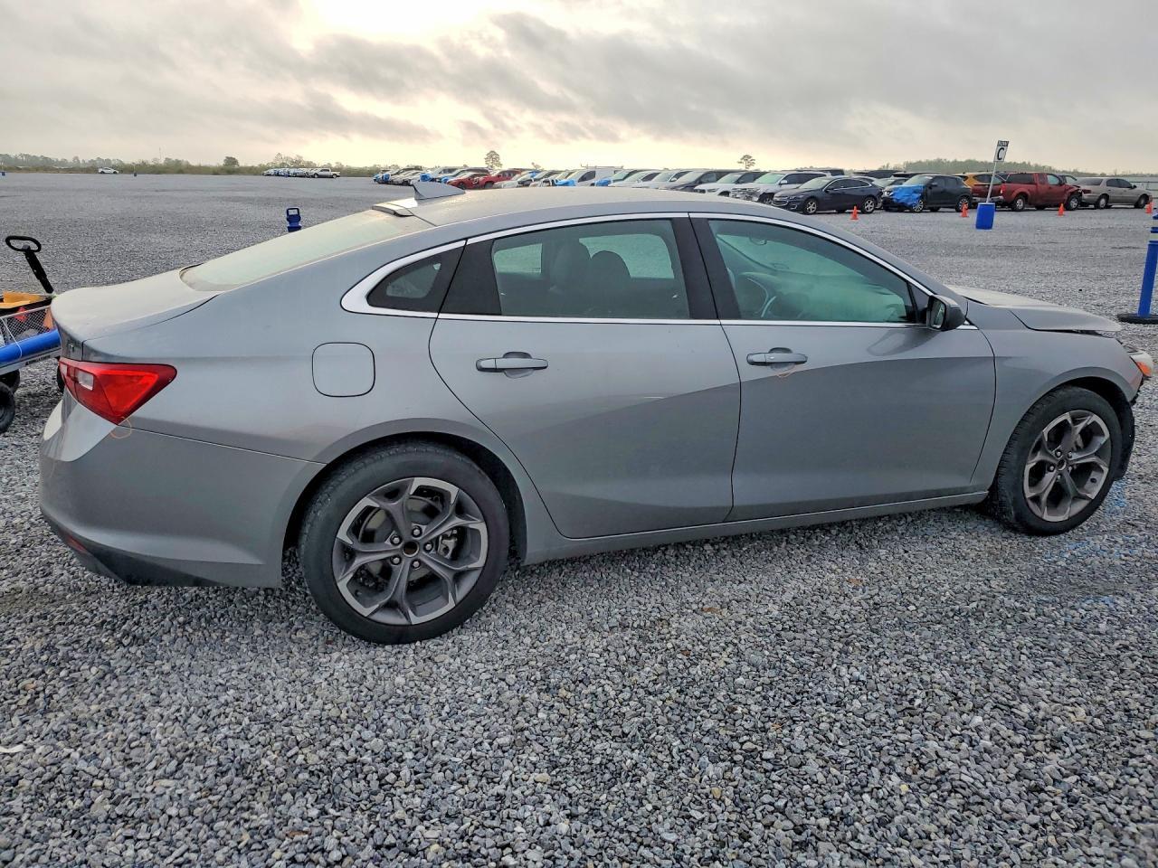 2023 Chevrolet Malibu Lt - Фото 3