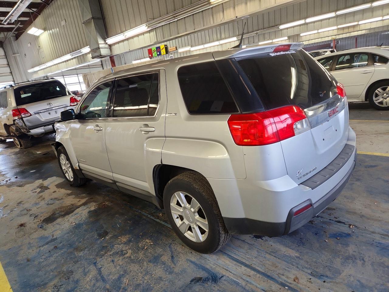 2010 GMC Terrain Sle - Фото 2
