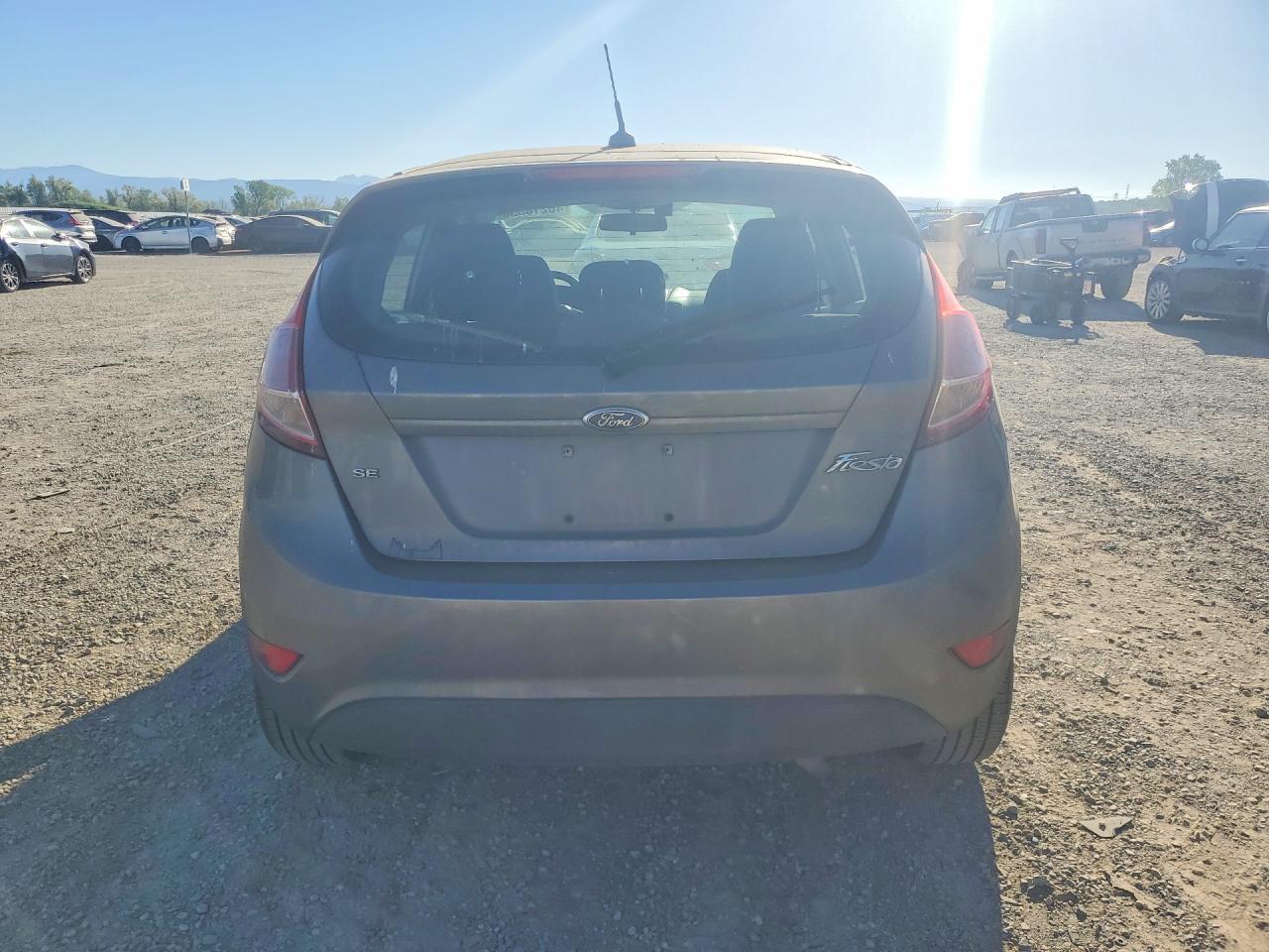 2014 Ford Fiesta Se - Image 6