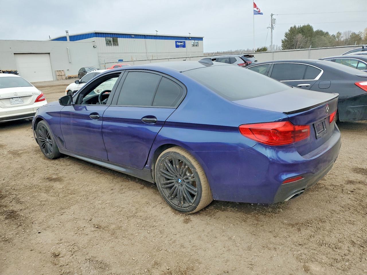 2017 BMW 530 Xi - Image 2