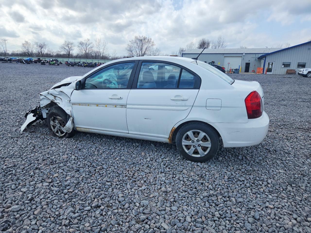 2010 Hyundai Accent Gls - Фото 2