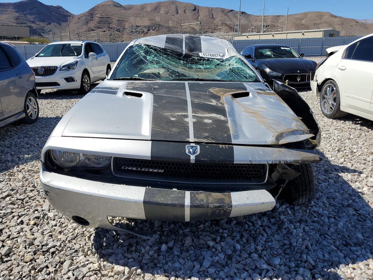 2010 Dodge Challenger Se - Image 5