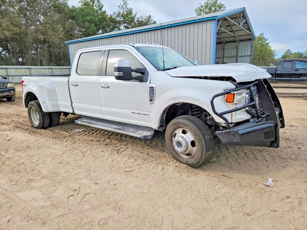 2022 Ford F350 Super Duty - Фото 4