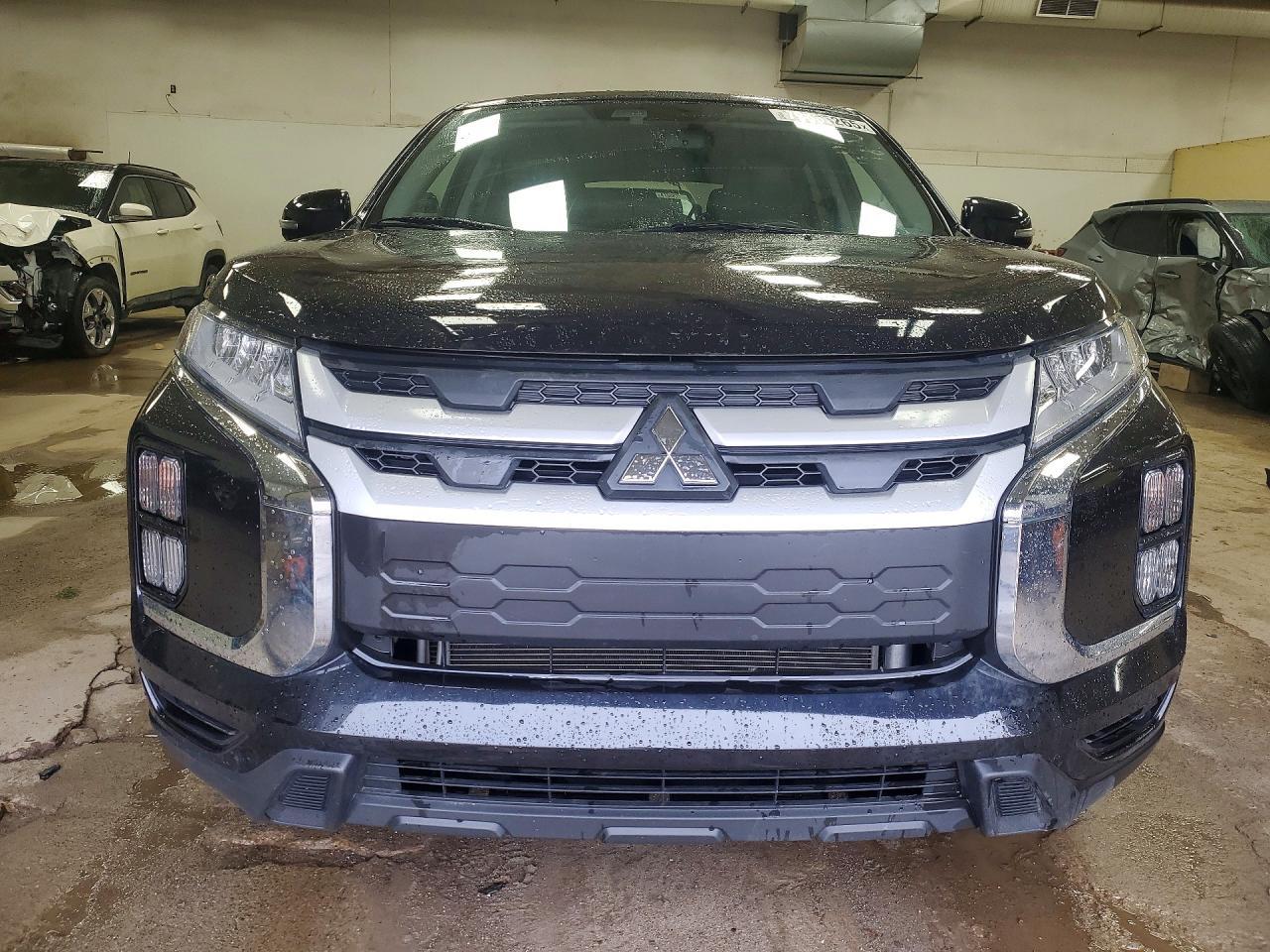 2022 Mitsubishi Outlander Sport Es - Фото 5