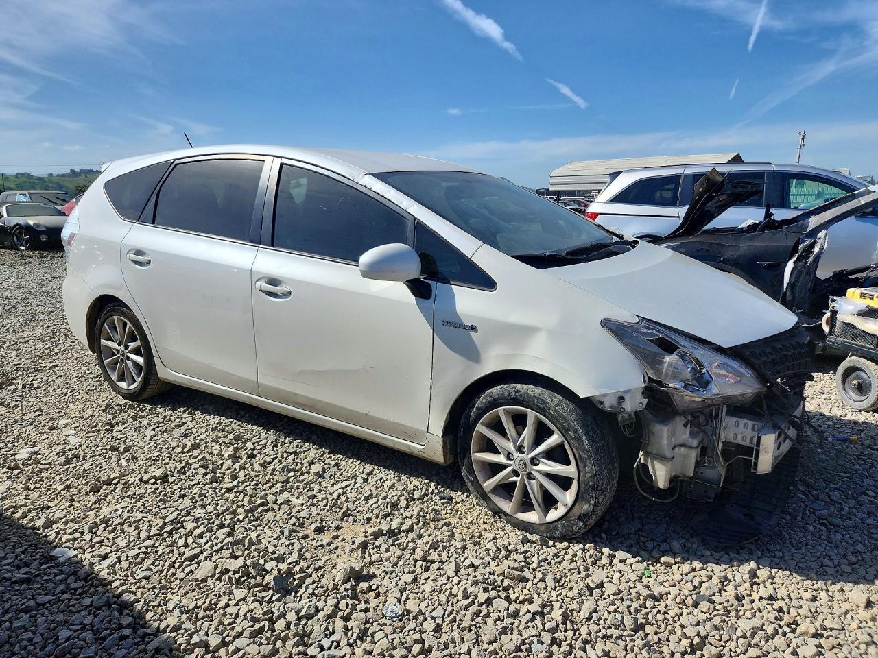 2013 Toyota Prius V Five - Фото 4